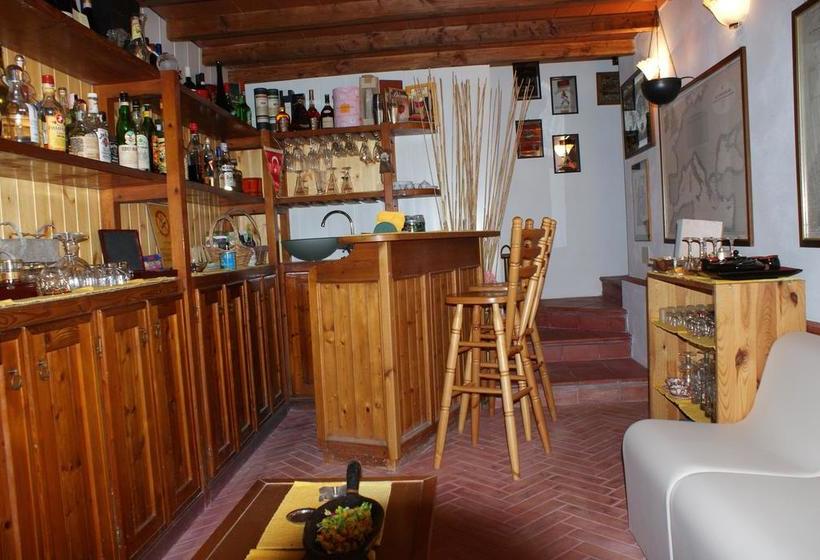 בית מלון כפרי Albergo La Pineta