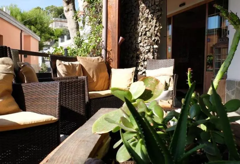 ホテル Albergo La Pineta