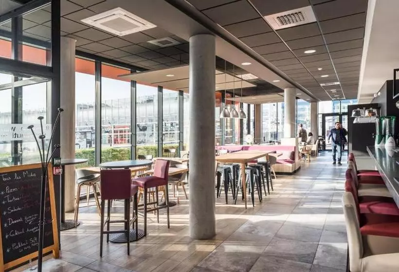 Hotelli Campanile Le Mans Centre  Gare