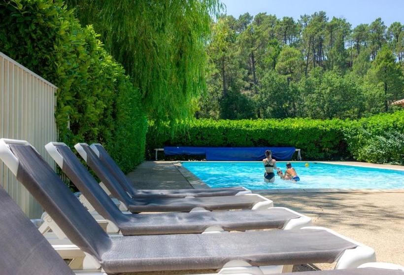 ホテル Vtf Les Florans