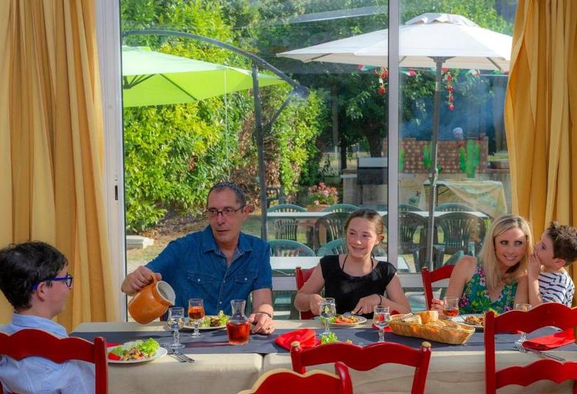 ホテル Vtf Les Florans