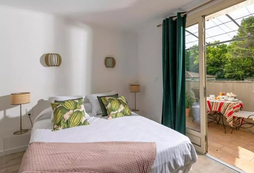 Hotelli Les Mazets De Marie De Jules