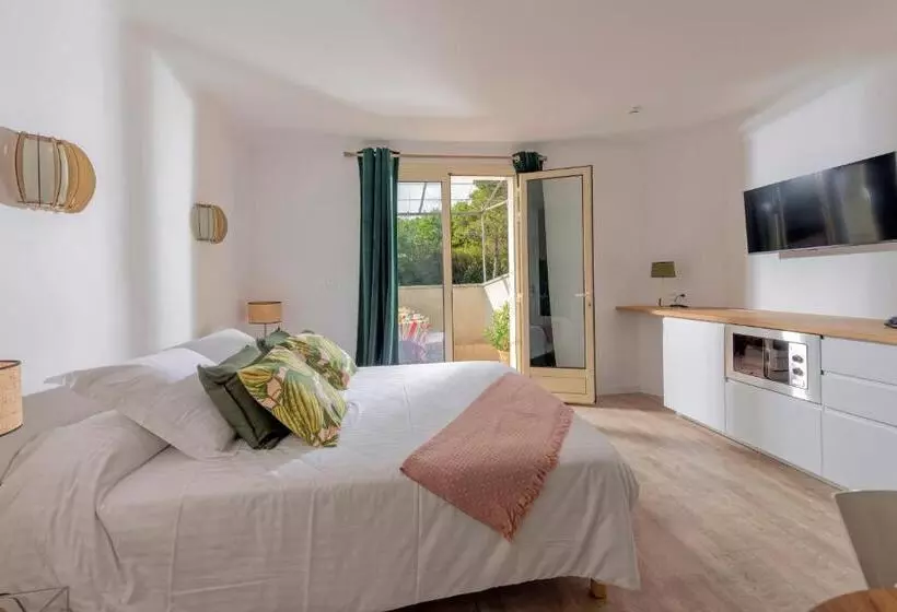 Hotelli Les Mazets De Marie De Jules