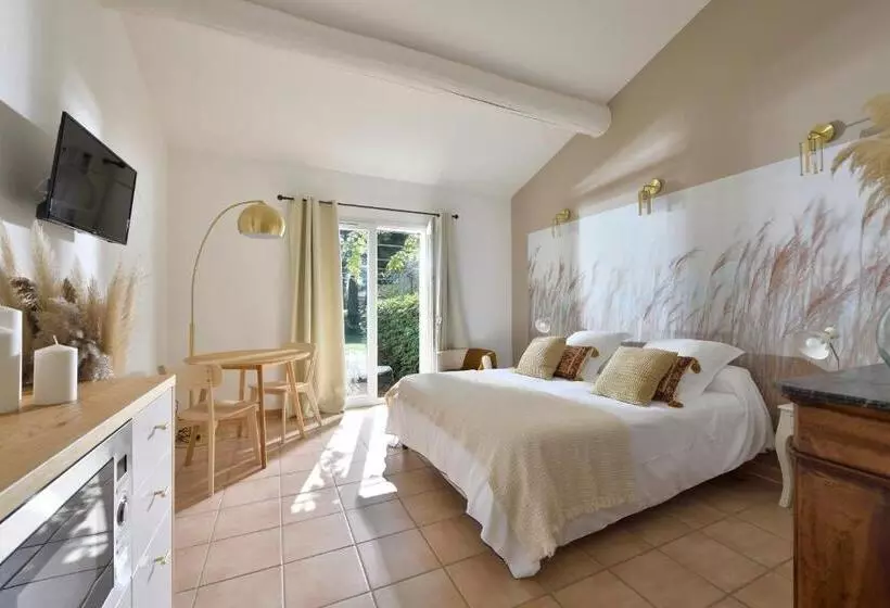 Hotelli Les Mazets De Marie De Jules