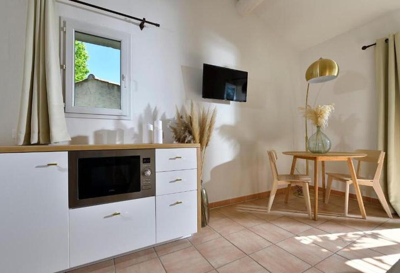 Отель Les Mazets De Marie De Jules