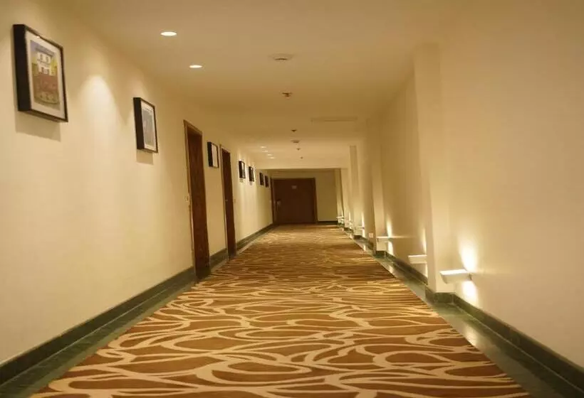 Hotelli Midtown Grand