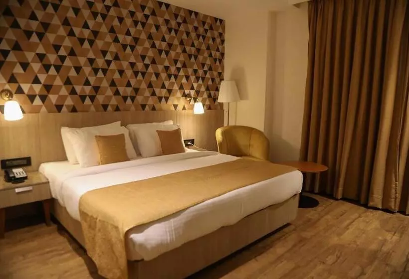 Hotelli Midtown Grand
