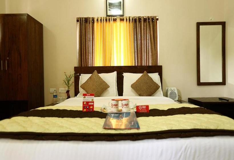 فندق Surya Village