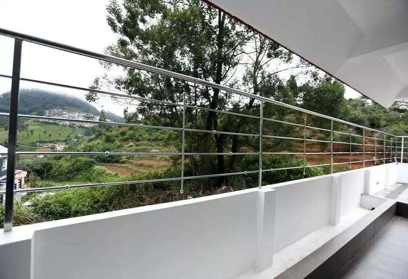 ホテル Surya Village