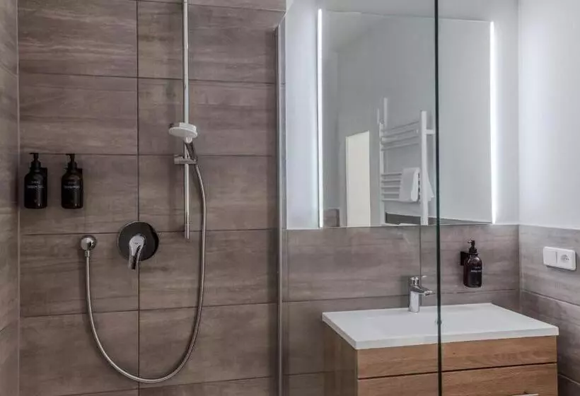 ホテル Zur Linde Dein Self Check In