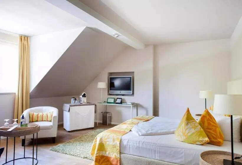 ホテル Zur Linde Dein Self Check In