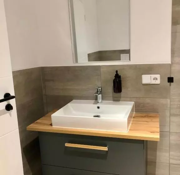 ホテル Zur Linde Dein Self Check In