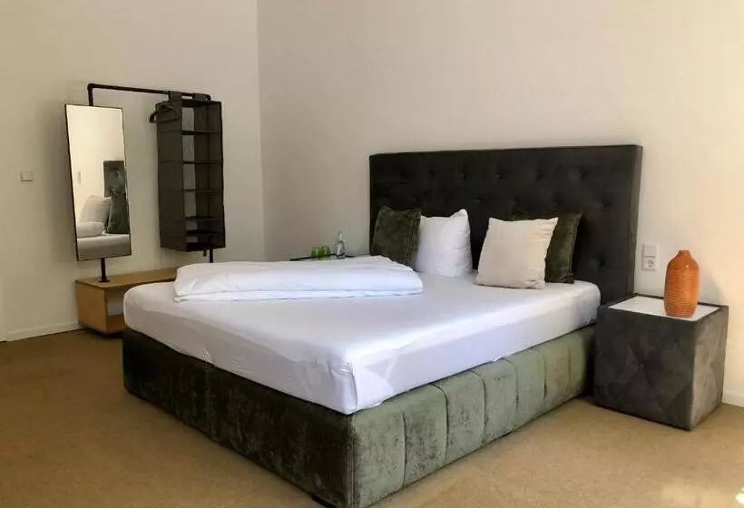 ホテル Zur Linde Dein Self Check In