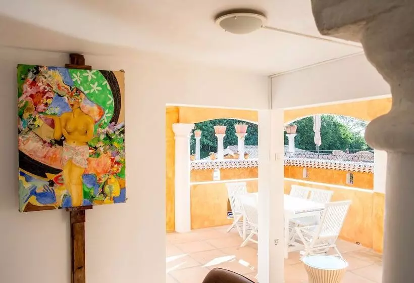 Villa Yrondi