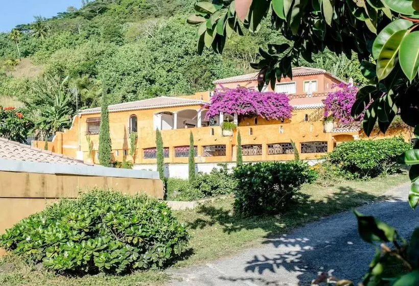 Villa Yrondi