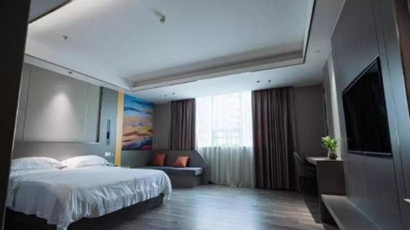 Hotelli Greentree Inn Meizhou Meijiang District Wanda Plaza