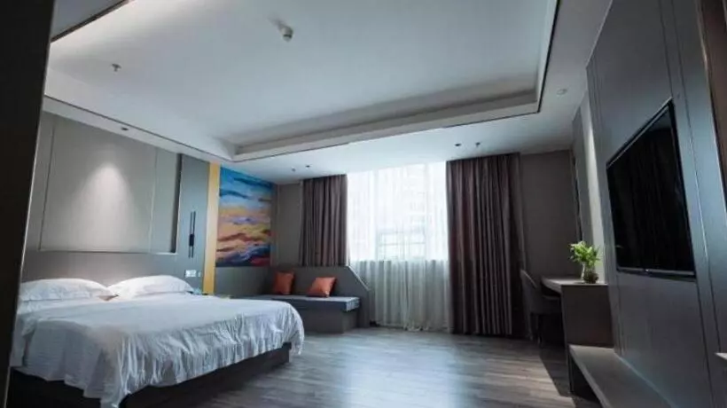 Hotelli Greentree Inn Meizhou Meijiang District Wanda Plaza