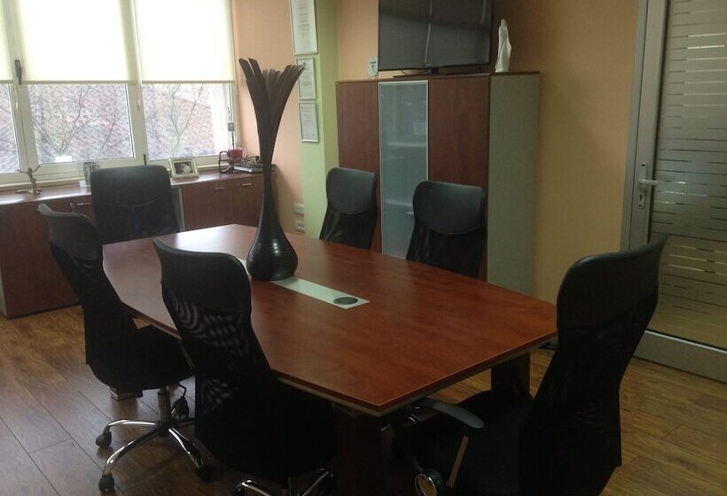 تختخواب و صبحانه Domus Damar