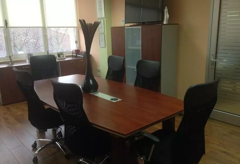 تختخواب و صبحانه Domus Damar