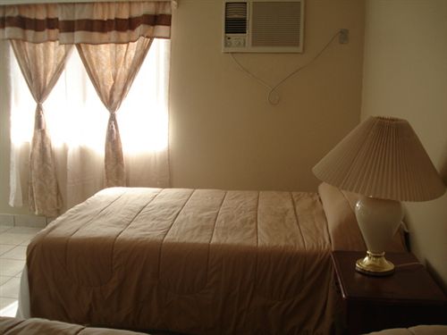 هتل Aguas Termales San Martín