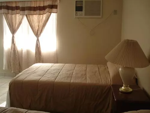 هتل Aguas Termales San Martín