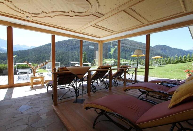 Отель Dolasilla Mountain Panoramic Wellness