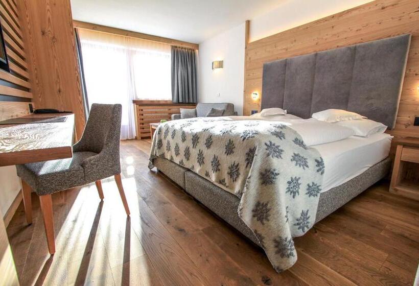 Отель Dolasilla Mountain Panoramic Wellness