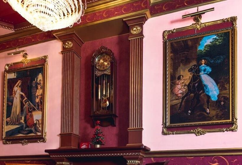 فندق Dvoryanskaya