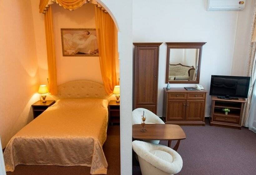 فندق Dvoryanskaya