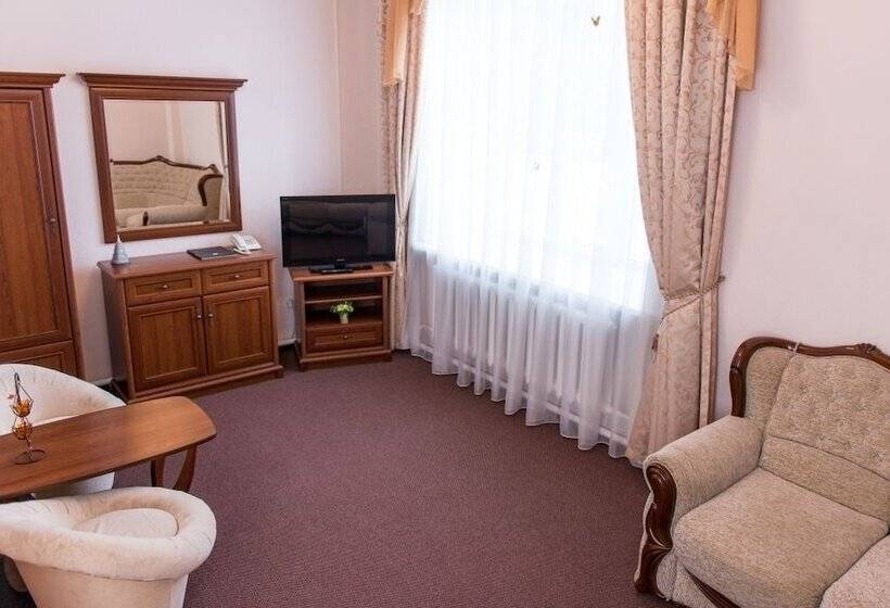 فندق Dvoryanskaya