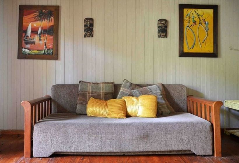 Отель Ntsuty Lodge