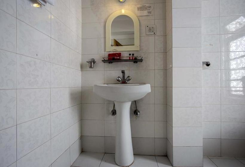 Hotel Collection O 83797 Tibet Home