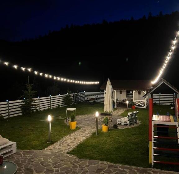 ホテル Pensiunea Crescent Predeal