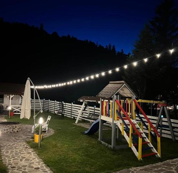 ホテル Pensiunea Crescent Predeal