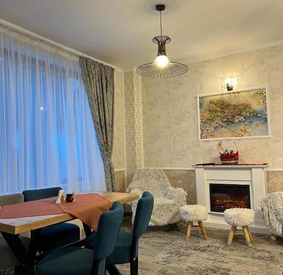 ホテル Pensiunea Crescent Predeal