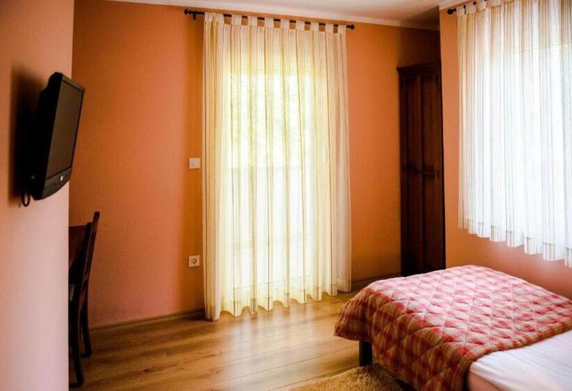 مُتل Villa Monako 2000