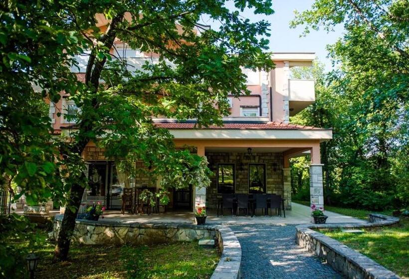 مُتل Villa Monako 2000