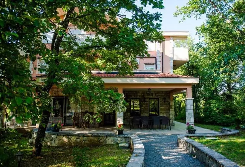 مُتل Villa Monako 2000