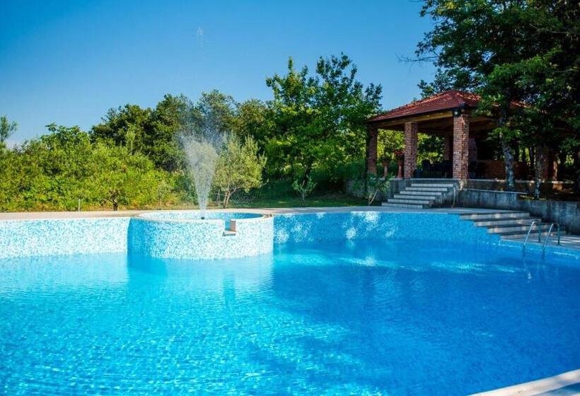 مُتل Villa Monako 2000