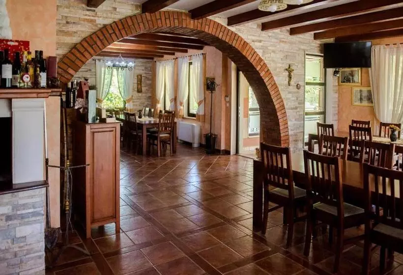 مُتل Villa Monako 2000