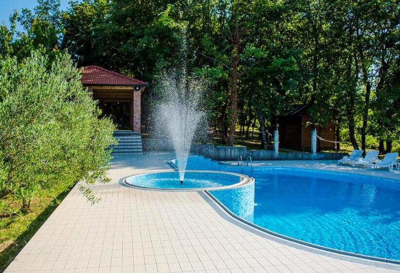 مُتل Villa Monako 2000