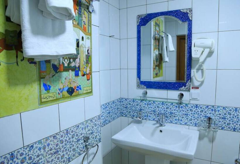 פנסיון Grand Emir Residence