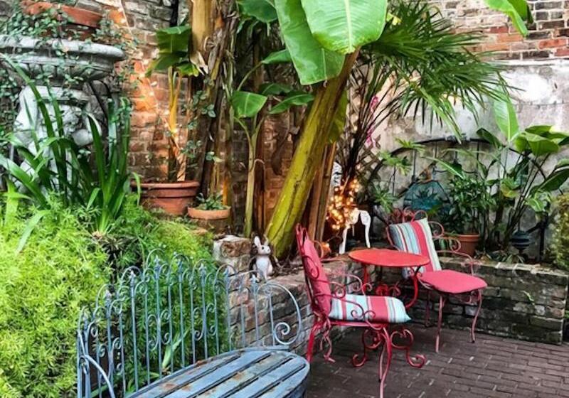 بنسيون Royal Barracks Guest House