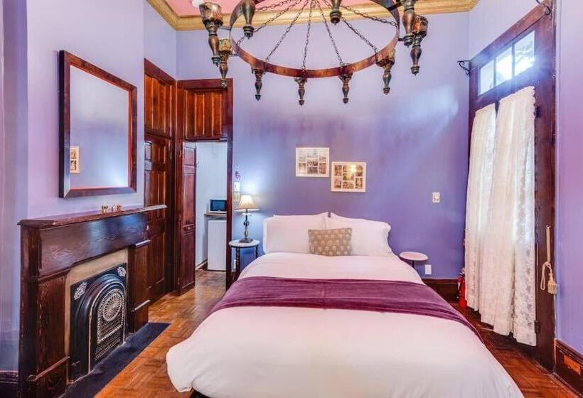 بنسيون Royal Barracks Guest House