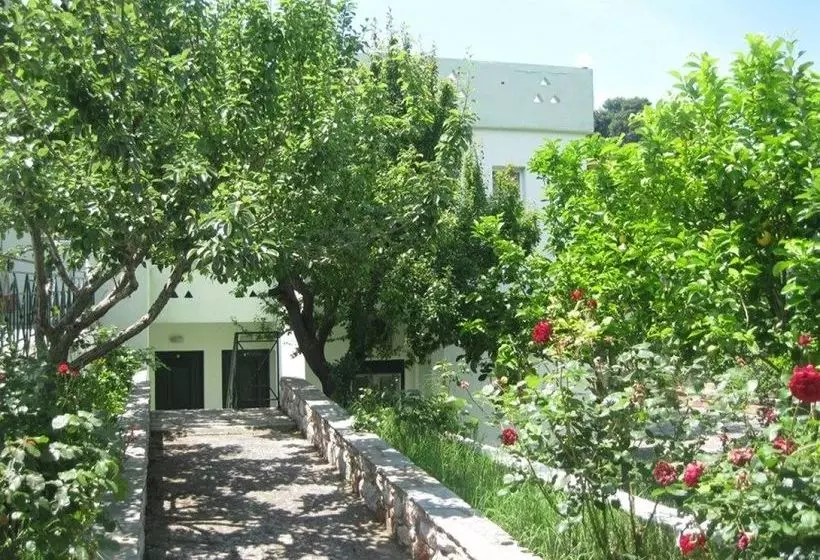 Studio Pefkos