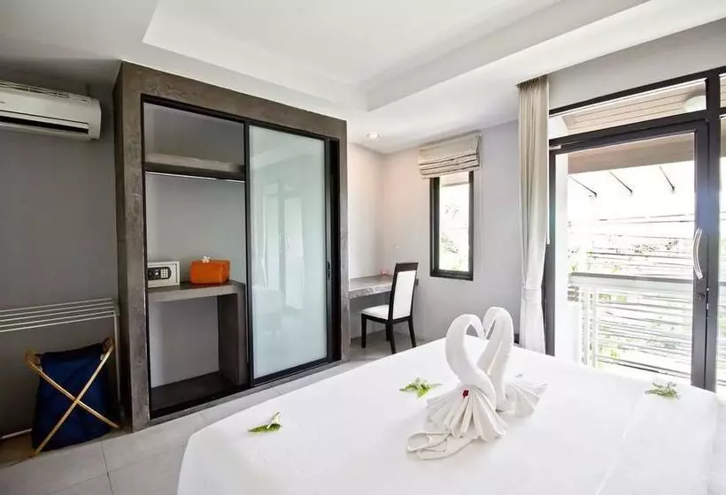 Baan Rawee Apartments