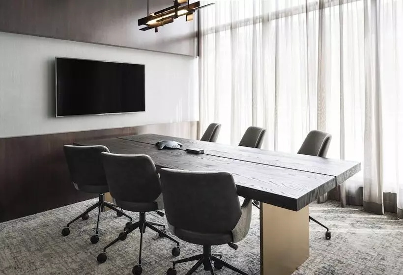 AC Hotel by Marriott Boston Downtown