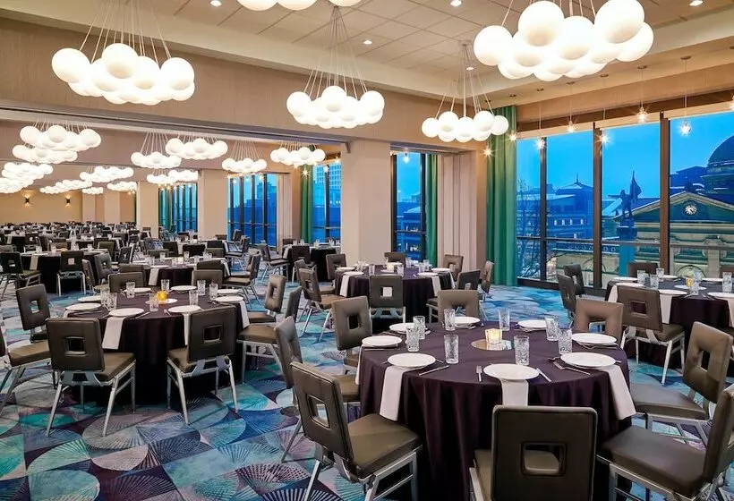 ホテル Aloft South Bend