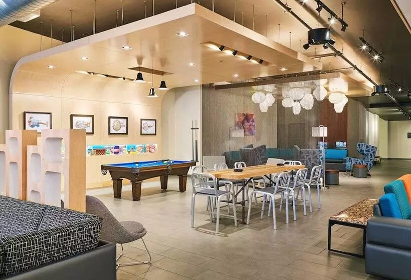 ホテル Aloft South Bend