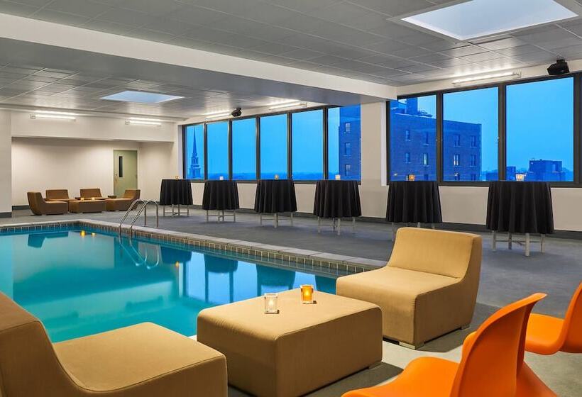 فندق Aloft South Bend